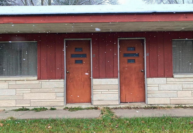 Timberlane Motel - From S Ellis On Facebook (newer photo)